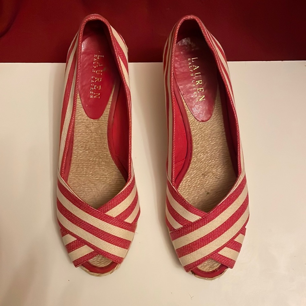🎉HOST PICK🎉RALPH LAUREN, EUC. women’s Size 9.5 Red and white espadrilles.
